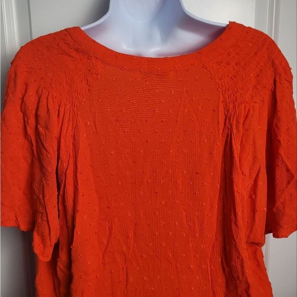 ROSE + OLIVE Textured Blouse - Picture 5 of 9